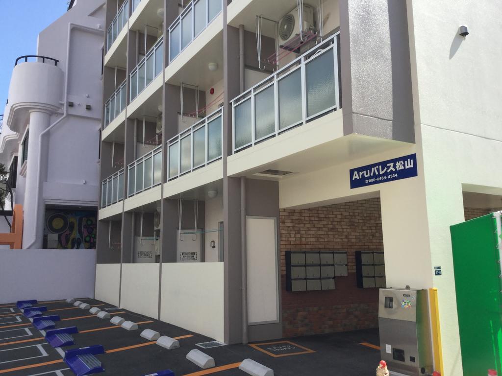 Aparthotel Mr.Kinjo In Kume Naha Exteriér fotografie